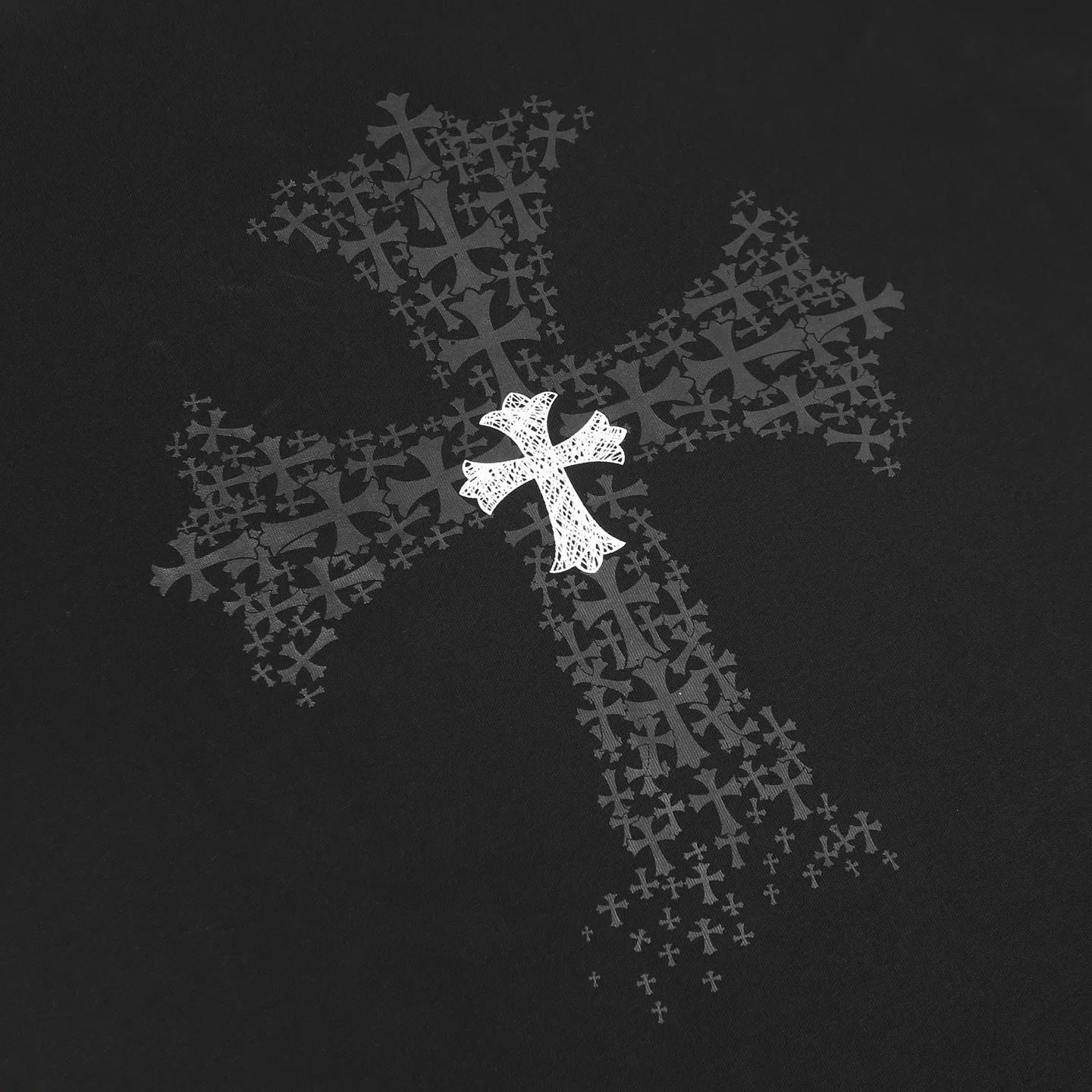 🅿️170 Chrome Hearts/Chrome Hearts 25ss cross printed short-sleeved T-shirt. Fabric 280g double yarn, 1*1 double yarn thread, soft and comfortable to the touch, no deformation, os dropped shoulders and loose version, same style for men and women. The loose version covers the flesh and looks slim but not attractive. Color: black/white Size: XS-L